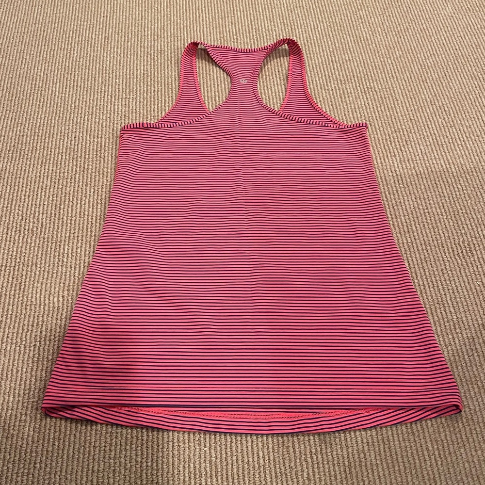 Lululemon women’s pink with navy stripes cool razorback tank top - Picture 5 of 6